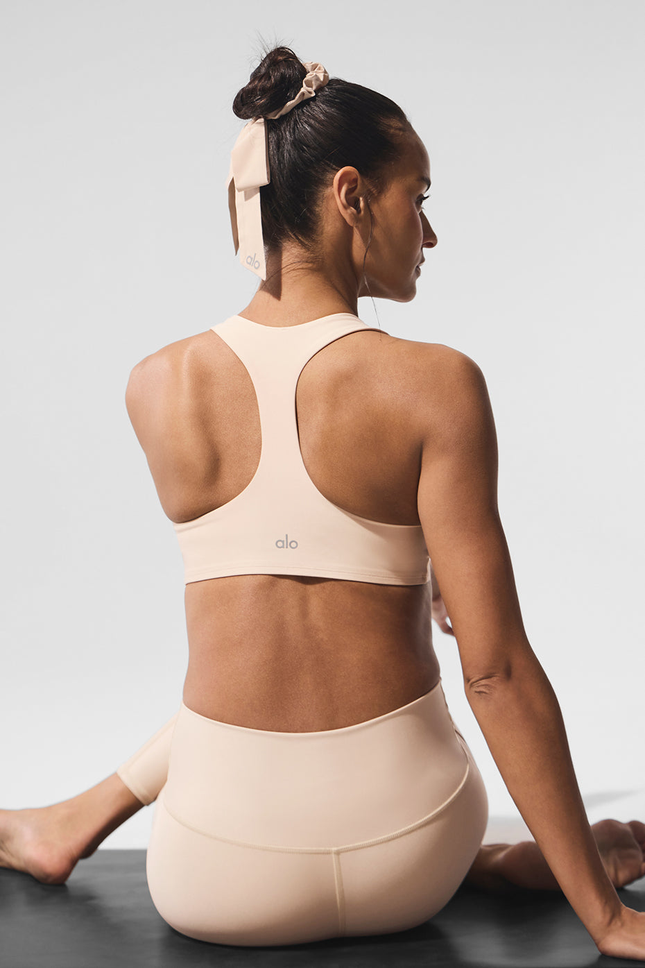 Airlift Advantage Racerback Bra - Macadamia