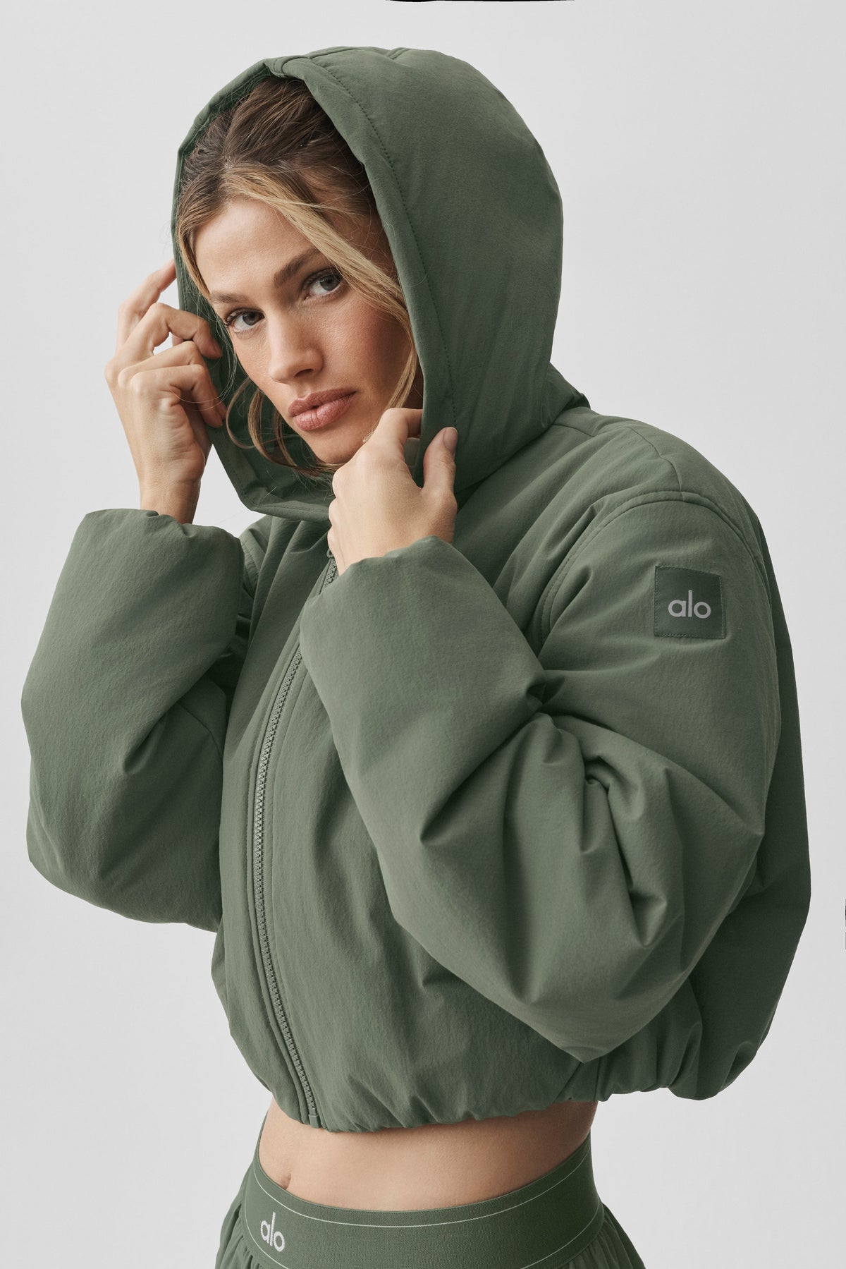 Cropped Mountain Peak Full-Zip Hoodie - Bamboo Green