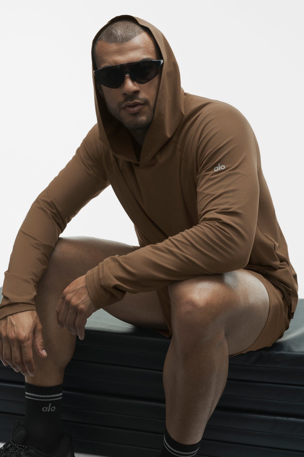 ALO Vapor Long Sleeve Hoodie - Java Brown
