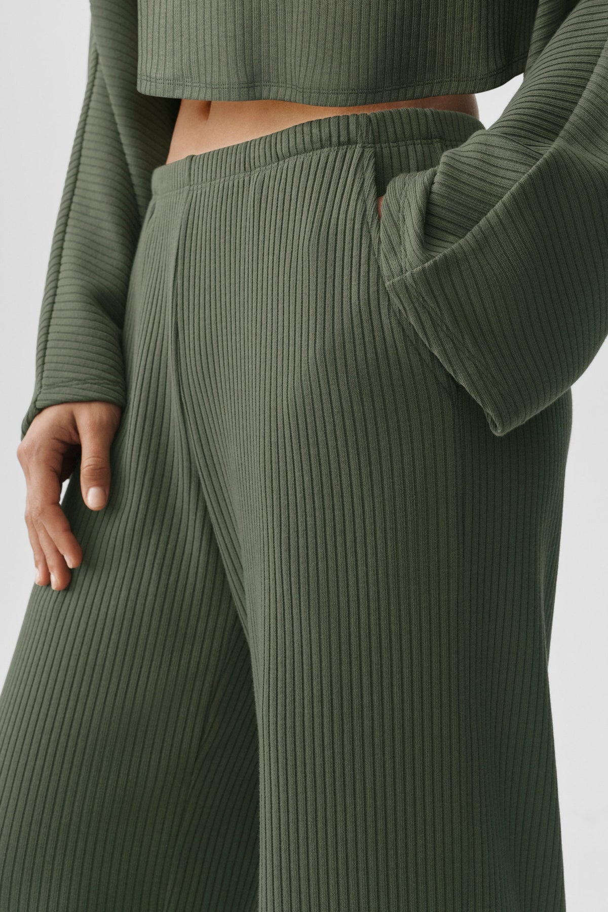 Ribbed Mid-Rise Reset Pant - Bamboo Green