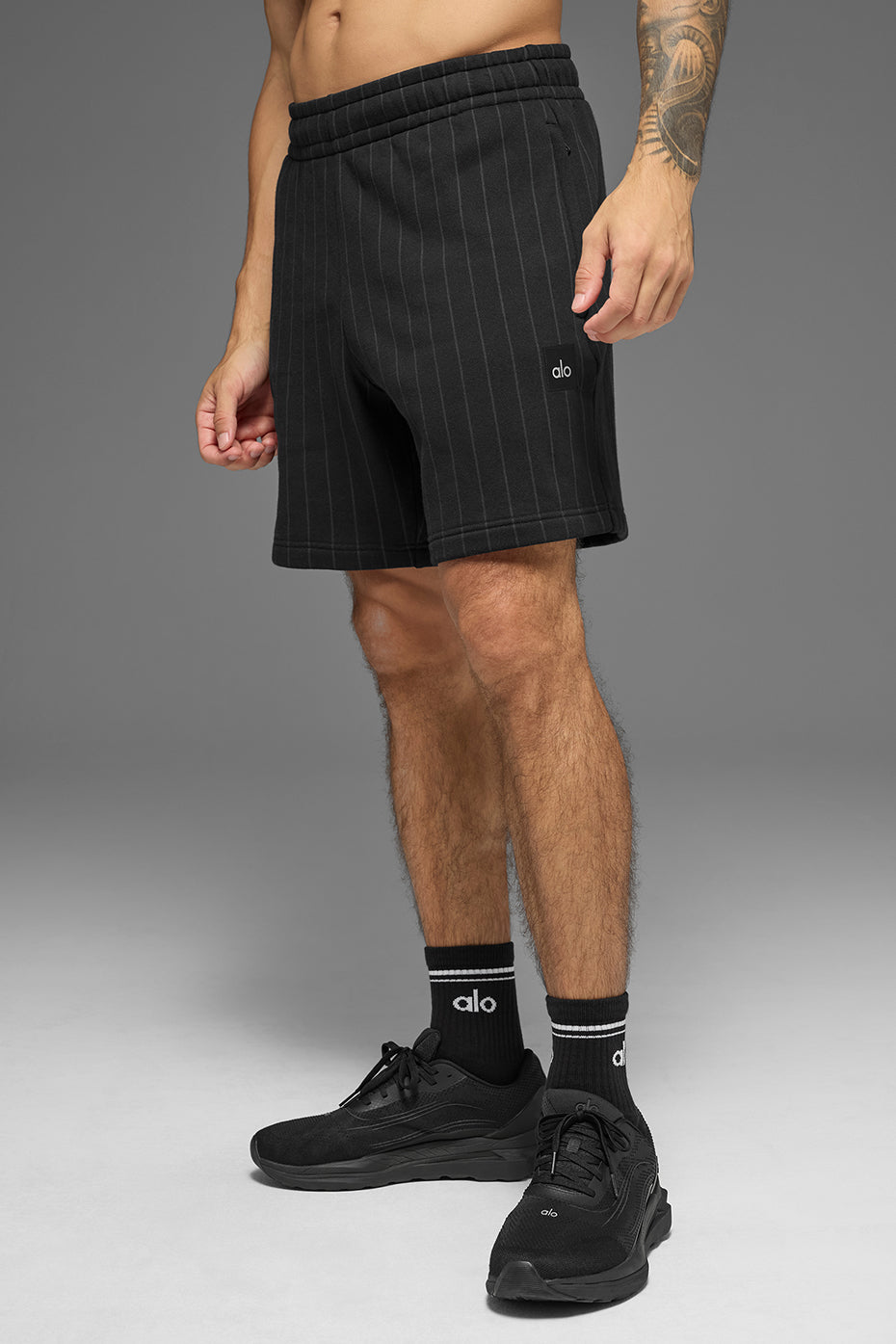 7" Pinstripe Short - Black Pinstripe
