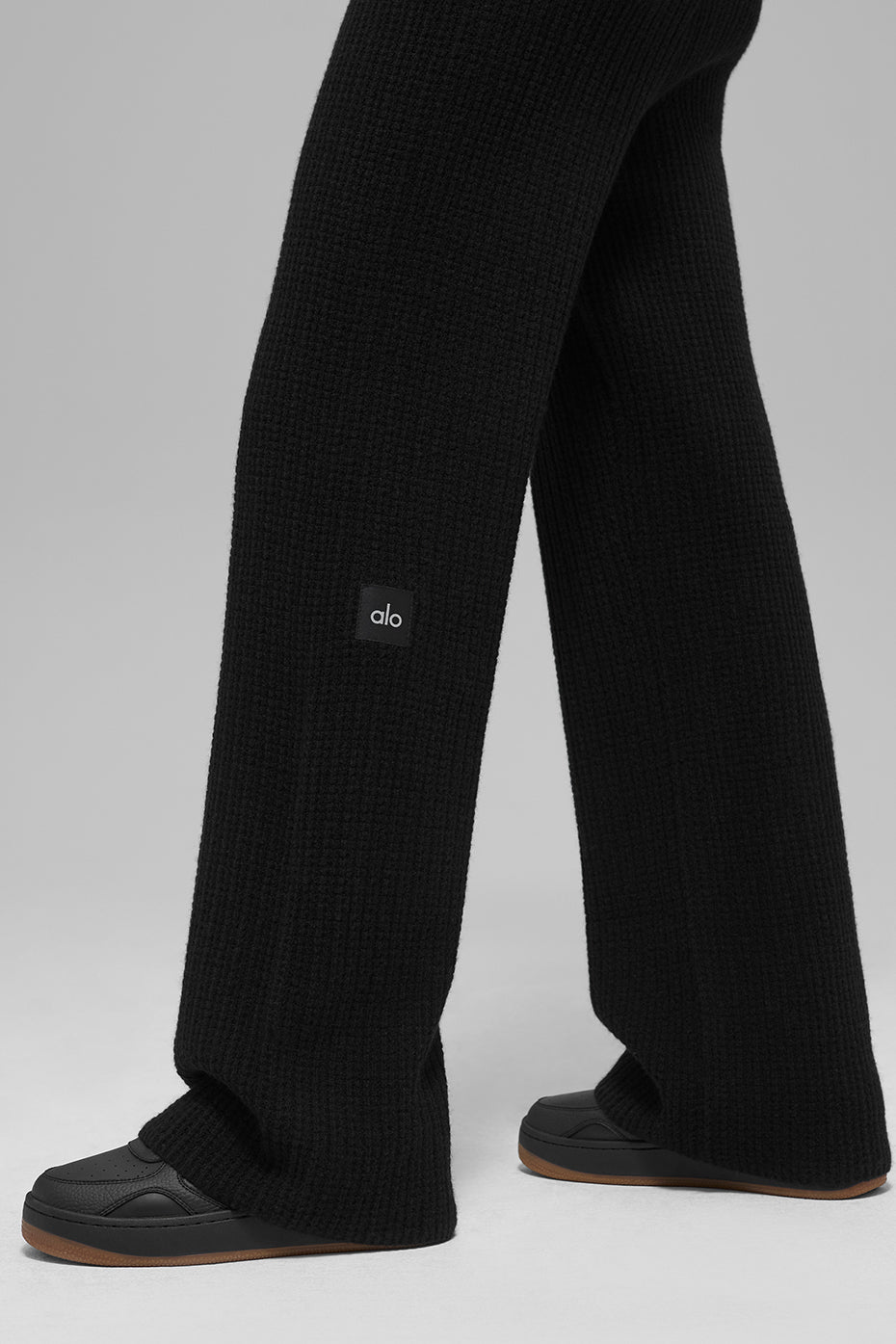 Cashmere High-Waist Plush Waffle Pant - Black