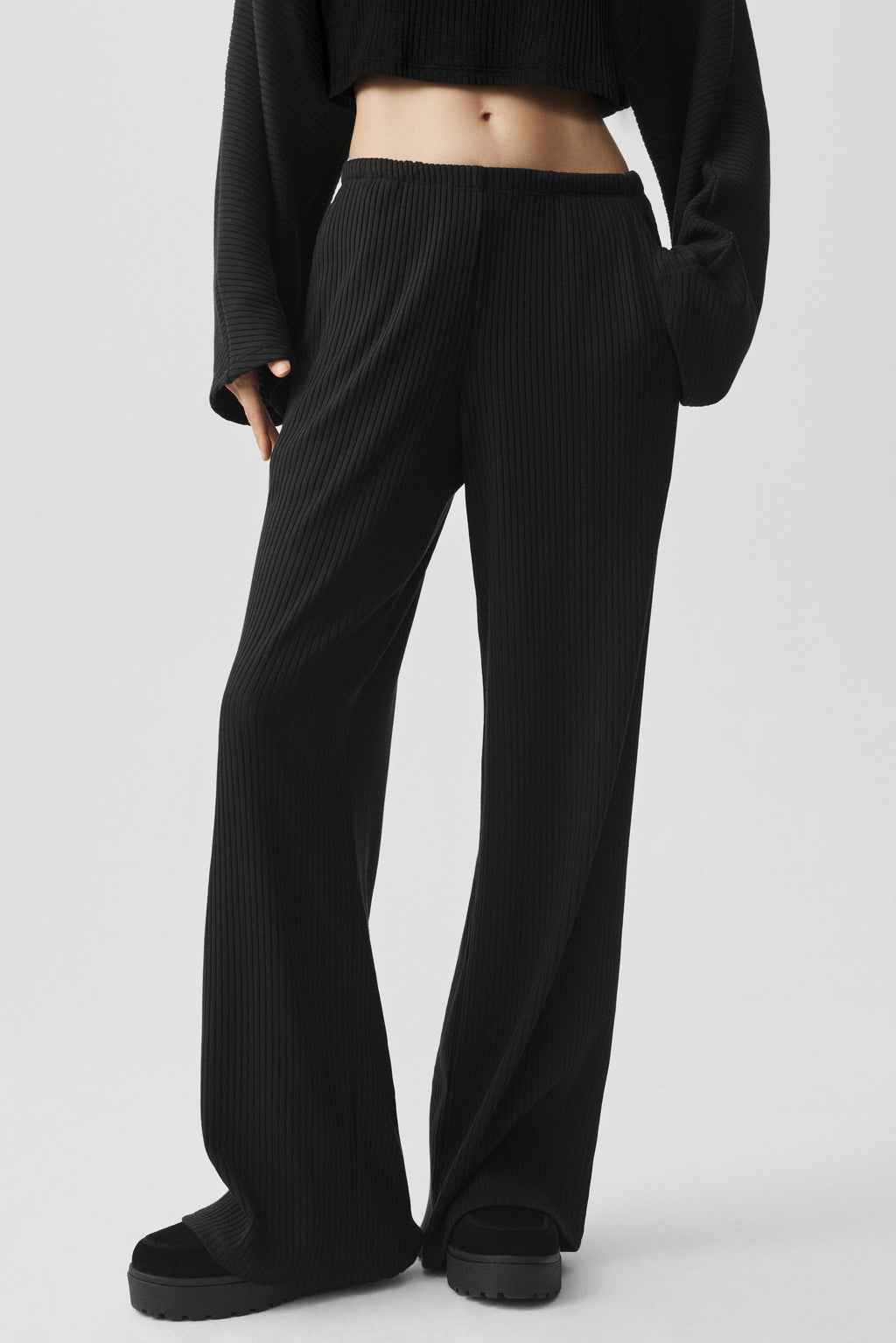 Ribbed Mid-Rise Reset Pant - Black