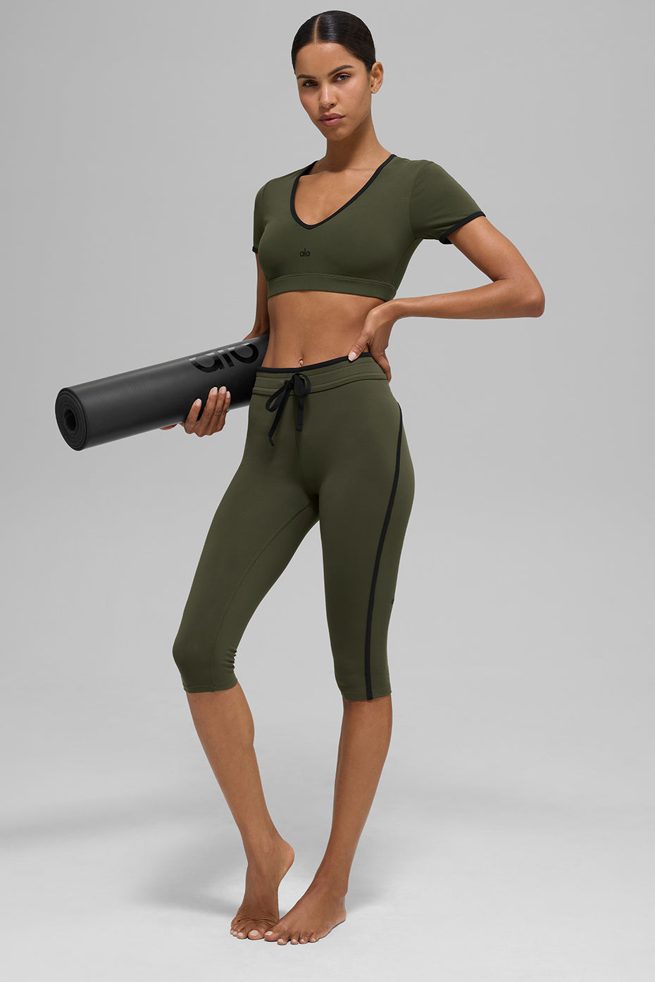 Airbrush High-Waist Race Pace Capri - Green Olive/Black