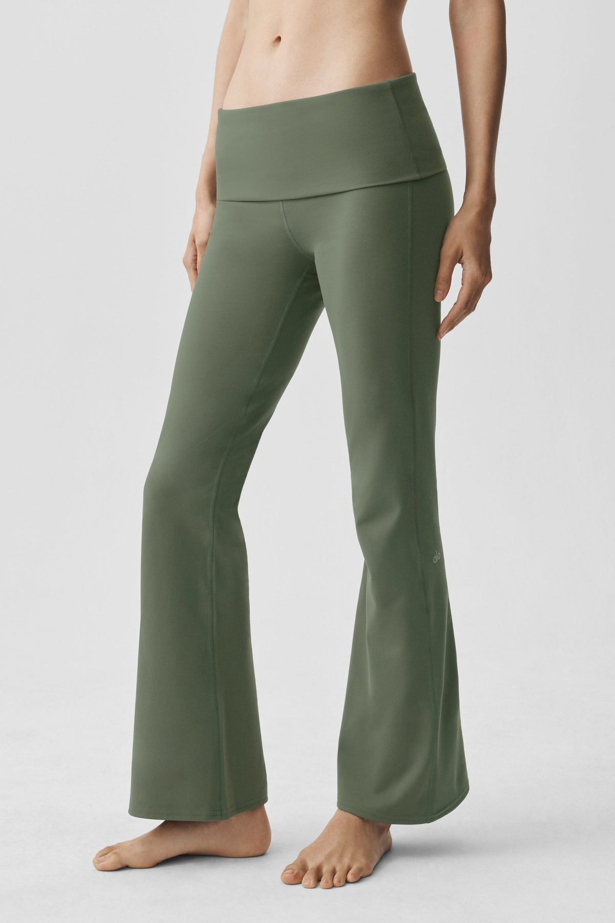 ALO Softsculpt Foldover Flare Legging (Short) - Bamboo Green