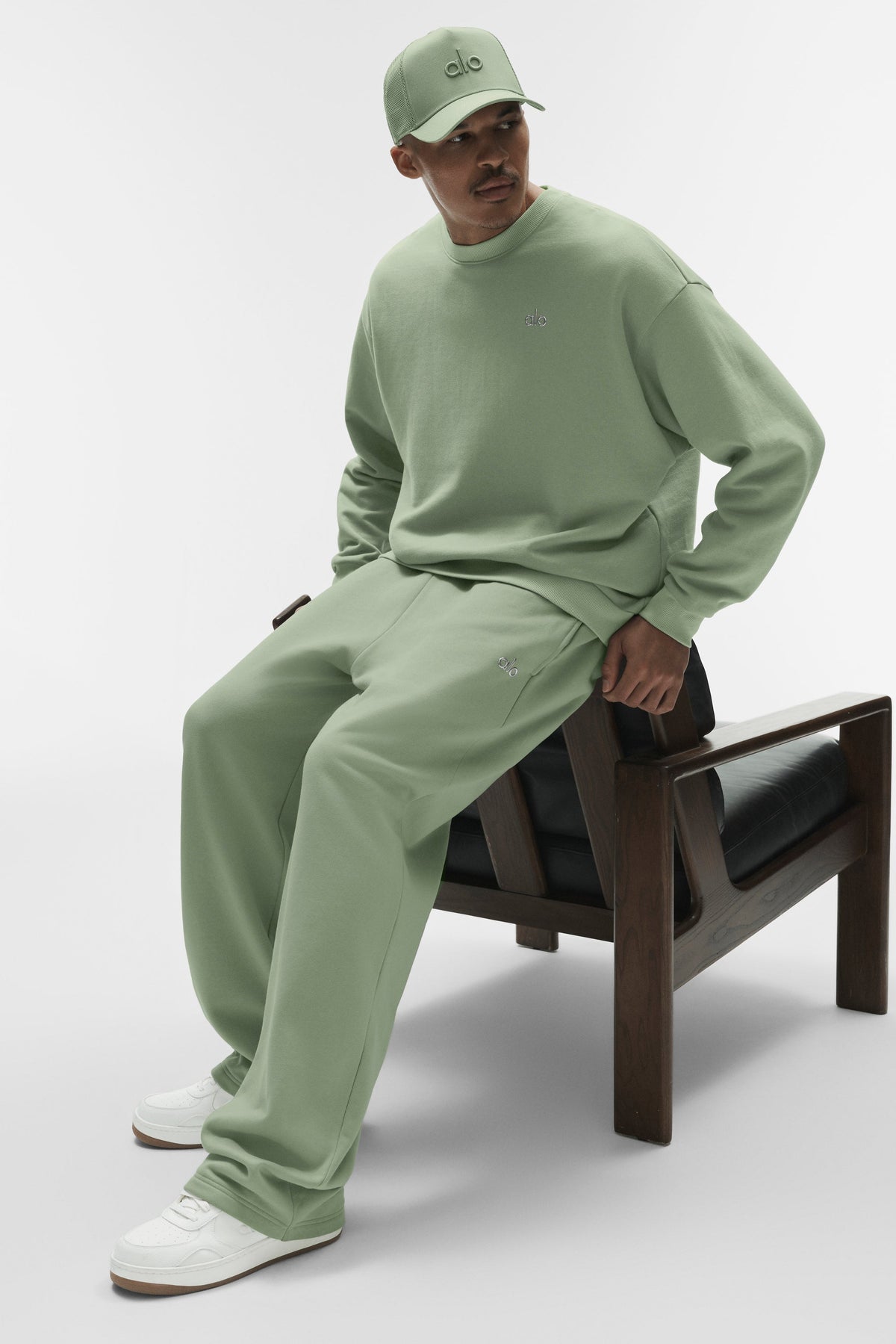 Accolade Crew Neck Pullover - Dune Grass